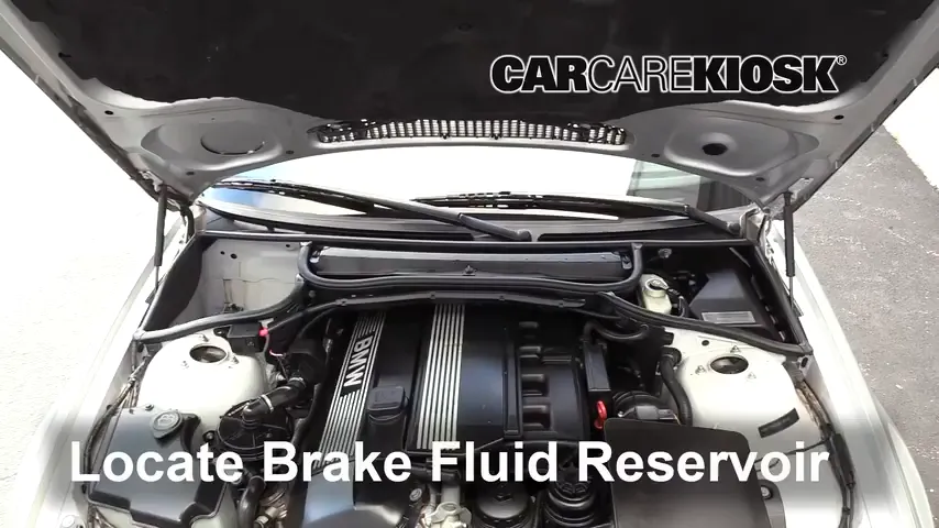 2004 BMW 330Ci 3.0L 6 Cyl. Convertible Brake Fluid Check Fluid Level